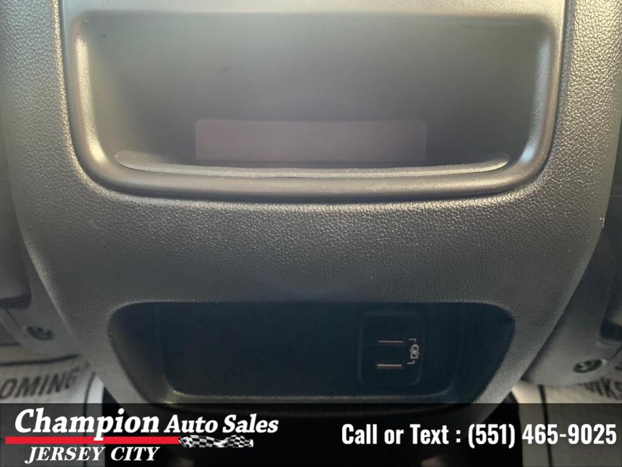 Used Cadillac XT5 AWD 4dr Luxury 2017 | Champion Auto Sales of JC. Jersey City, New Jersey Used Cadillac XT5 AWD 4dr Luxury 2017 | Champion Auto Sales of JC. Jersey City, New Jersey