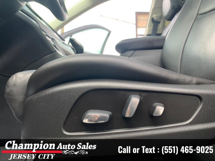 Used Cadillac XT5 AWD 4dr Luxury 2017 | Champion Auto Sales of JC. Jersey City, New Jersey Used Cadillac XT5 AWD 4dr Luxury 2017 | Champion Auto Sales of JC. Jersey City, New Jersey