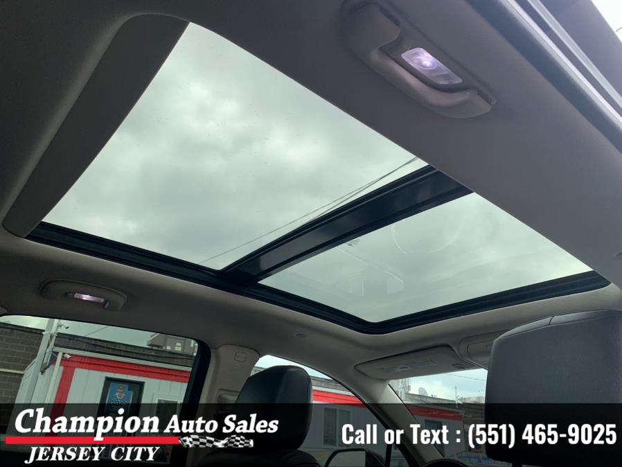 Used Cadillac XT5 AWD 4dr Luxury 2017 | Champion Auto Sales of JC. Jersey City, New Jersey Used Cadillac XT5 AWD 4dr Luxury 2017 | Champion Auto Sales of JC. Jersey City, New Jersey