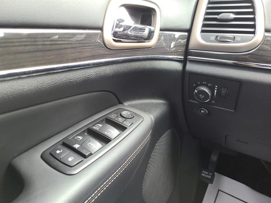 Used Jeep Grand Cherokee 4WD 4dr Overland 2014 | National Auto Brokers, Inc.. Waterbury, Connecticut Used Jeep Grand Cherokee 4WD 4dr Overland 2014 | National Auto Brokers, Inc.. Waterbury, Connecticut