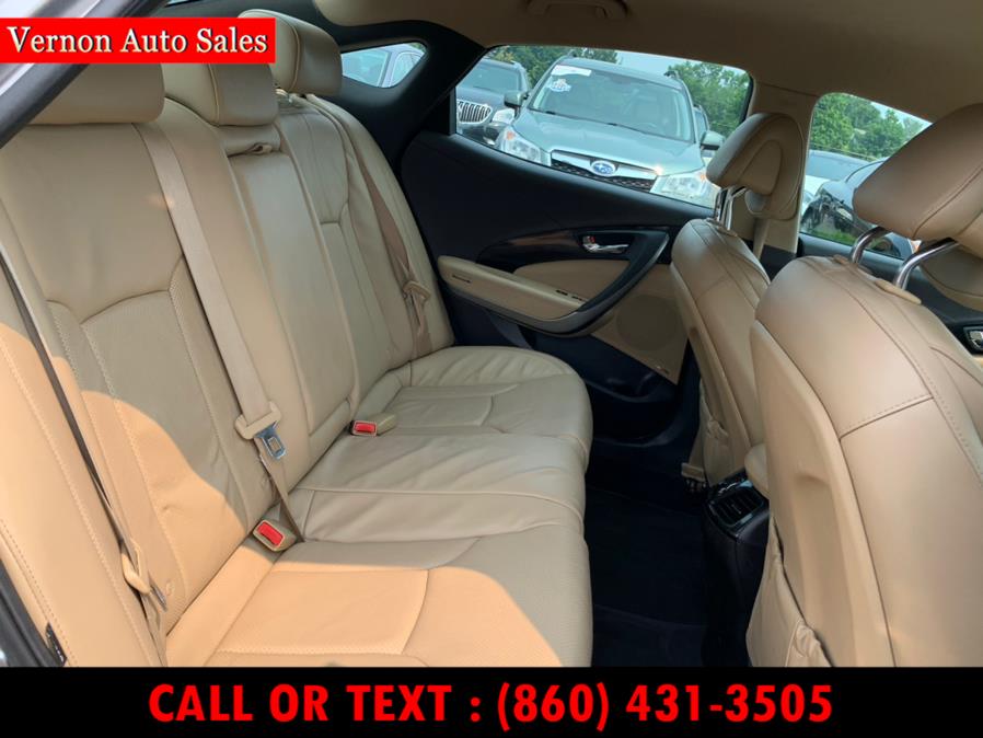 2012 Hyundai Azera 4dr Sdn, available for sale in Manchester, Connecticut | Vernon Auto Sale & Service. Manchester, Connecticut 2012 Hyundai Azera 4dr Sdn, available for sale in Manchester, Connecticut | Vernon Auto Sale & Service. Manchester, Connecticut