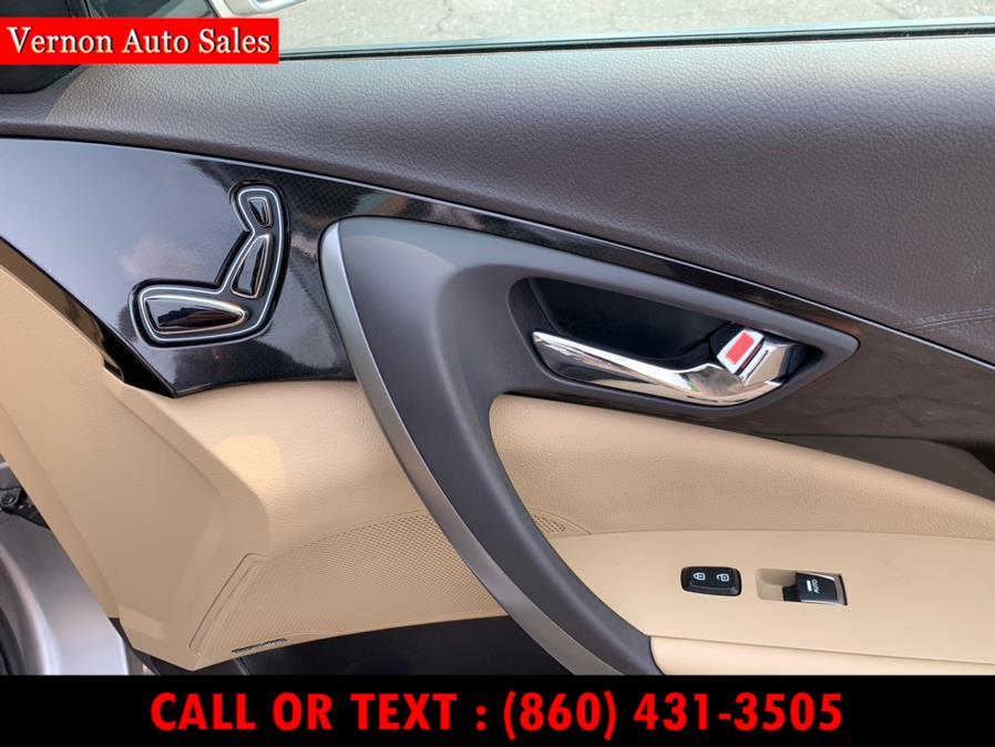 2012 Hyundai Azera 4dr Sdn, available for sale in Manchester, Connecticut | Vernon Auto Sale & Service. Manchester, Connecticut 2012 Hyundai Azera 4dr Sdn, available for sale in Manchester, Connecticut | Vernon Auto Sale & Service. Manchester, Connecticut
