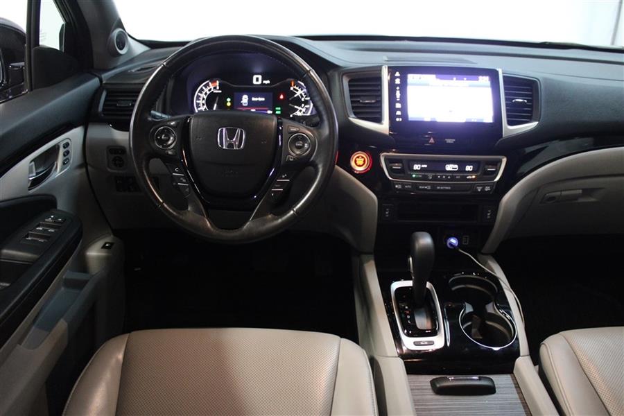 2019 Honda Ridgeline RTL, available for sale in Paterson, New Jersey | Fast Track Motors. Paterson, New Jersey 2019 Honda Ridgeline RTL, available for sale in Paterson, New Jersey | Fast Track Motors. Paterson, New Jersey