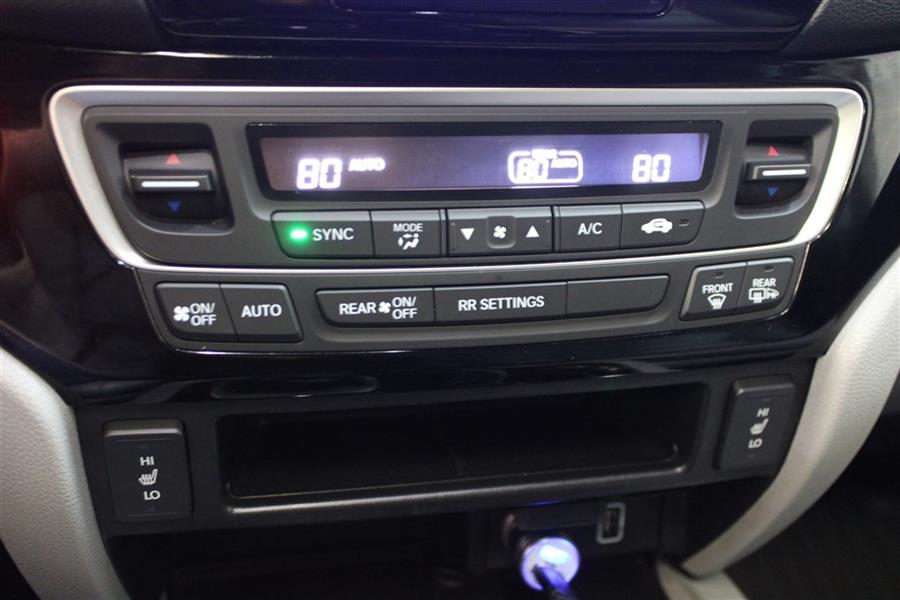 2019 Honda Ridgeline RTL, available for sale in Paterson, New Jersey | Fast Track Motors. Paterson, New Jersey 2019 Honda Ridgeline RTL, available for sale in Paterson, New Jersey | Fast Track Motors. Paterson, New Jersey