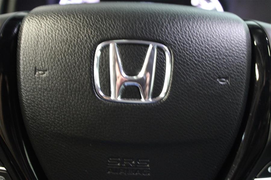 2019 Honda Ridgeline RTL, available for sale in Paterson, New Jersey | Fast Track Motors. Paterson, New Jersey 2019 Honda Ridgeline RTL, available for sale in Paterson, New Jersey | Fast Track Motors. Paterson, New Jersey