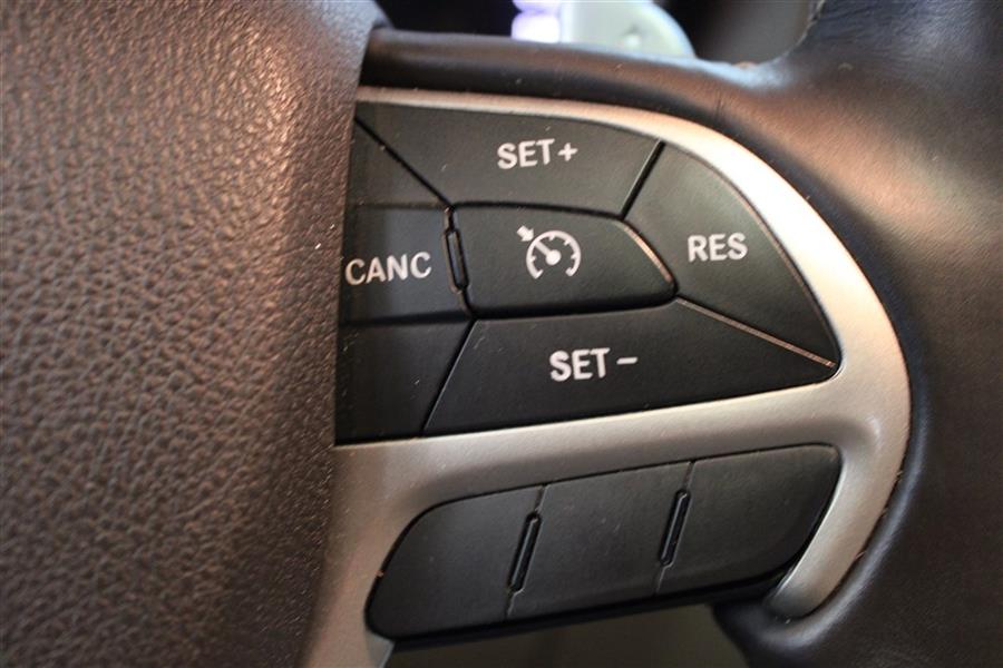 Used Jeep Grand Cherokee OVERLAND 2015 | Fast Track Motors. Paterson, New Jersey Used Jeep Grand Cherokee OVERLAND 2015 | Fast Track Motors. Paterson, New Jersey