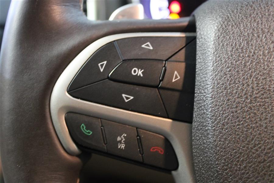 Used Jeep Grand Cherokee OVERLAND 2015 | Fast Track Motors. Paterson, New Jersey Used Jeep Grand Cherokee OVERLAND 2015 | Fast Track Motors. Paterson, New Jersey