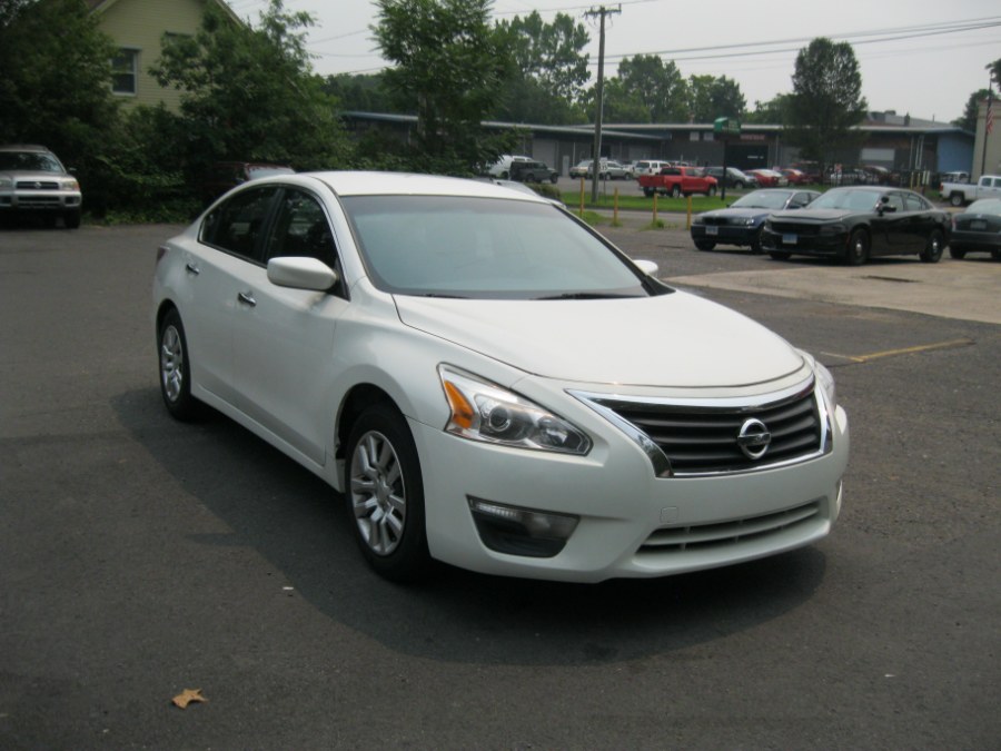 Used Nissan Altima 4dr Sdn I4 2.5 S 2013 | Automotive Plus. Bristol, Connecticut Used Nissan Altima 4dr Sdn I4 2.5 S 2013 | Automotive Plus. Bristol, Connecticut