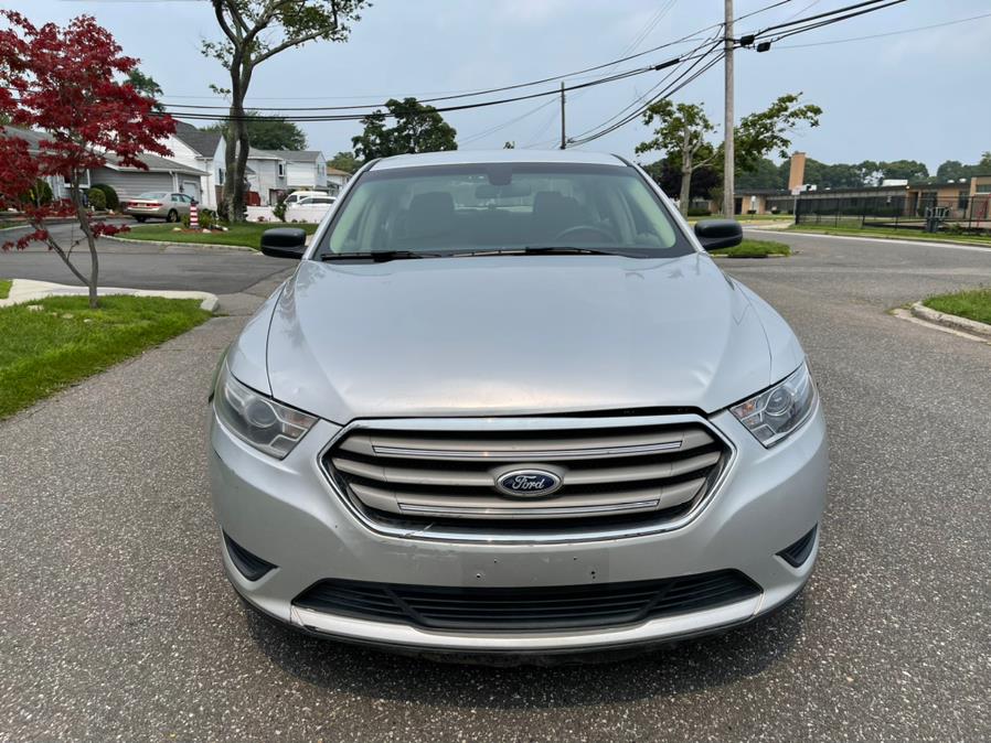 2013 Ford Taurus 4dr Sdn SE FWD, available for sale in Copiague, New York | Great Deal Motors. Copiague, New York 2013 Ford Taurus 4dr Sdn SE FWD, available for sale in Copiague, New York | Great Deal Motors. Copiague, New York