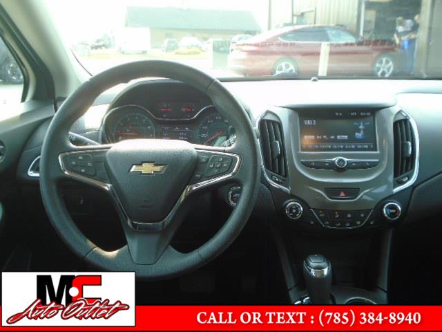 2018 Chevrolet Cruze 4dr HB 1.4L LT w/1SD, available for sale in Colby, Kansas | M C Auto Outlet Inc. Colby, Kansas 2018 Chevrolet Cruze 4dr HB 1.4L LT w/1SD, available for sale in Colby, Kansas | M C Auto Outlet Inc. Colby, Kansas