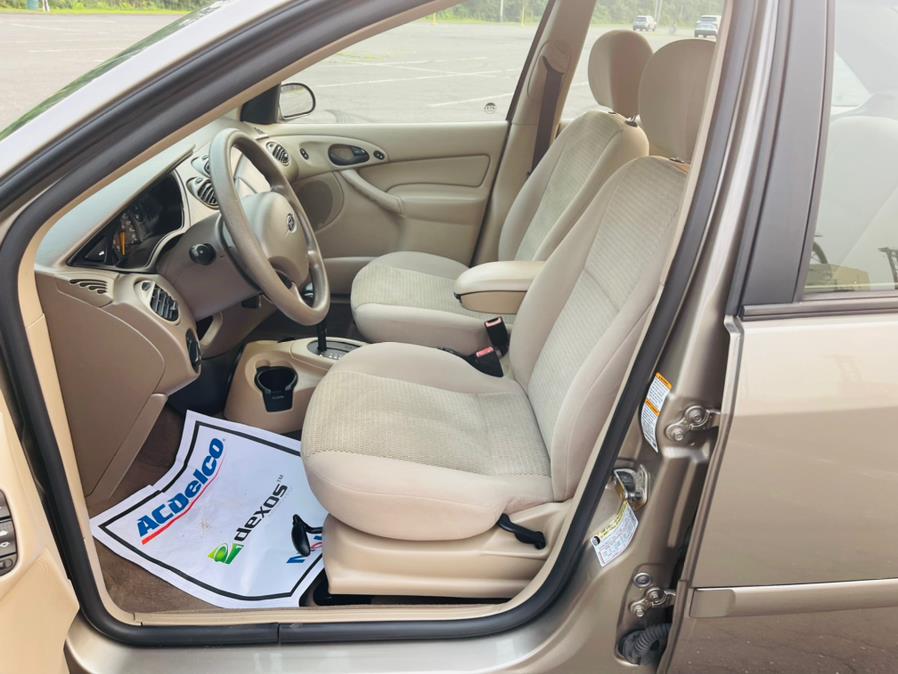 Used Ford Focus 4dr Sdn SE 2004 | Supreme Automotive. New Britain, Connecticut Used Ford Focus 4dr Sdn SE 2004 | Supreme Automotive. New Britain, Connecticut