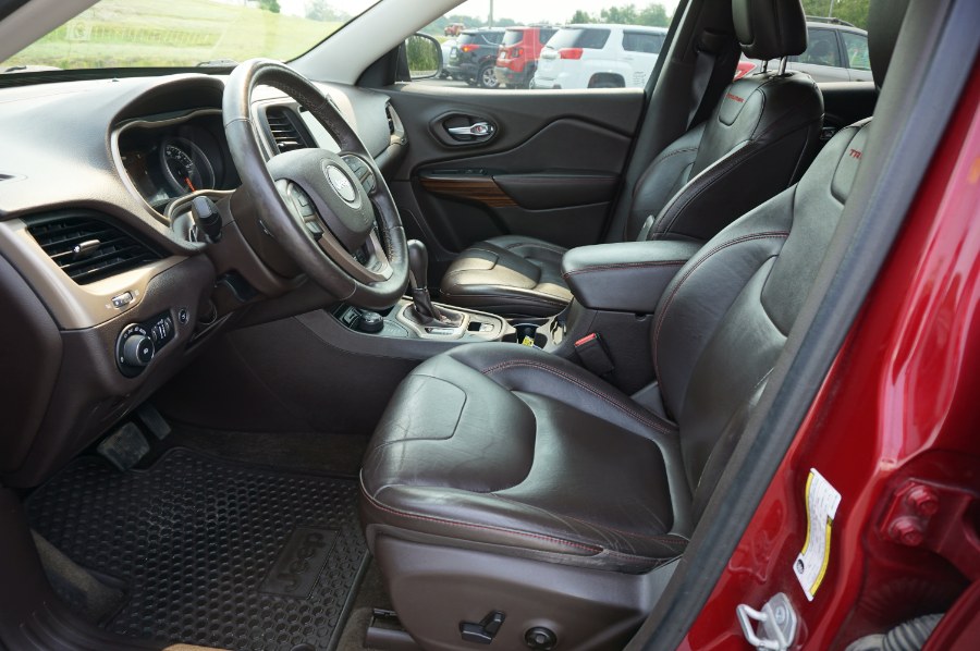 2016 Jeep Cherokee 4WD 4dr Trailhawk, available for sale in Hancock, Maine | Fairway Auto Sales. Hancock, Maine 2016 Jeep Cherokee 4WD 4dr Trailhawk, available for sale in Hancock, Maine | Fairway Auto Sales. Hancock, Maine