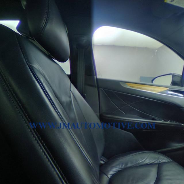 2015 Lincoln Mkc AWD 4dr, available for sale in Naugatuck, Connecticut | J&M Automotive Sls&Svc LLC. Naugatuck, Connecticut 2015 Lincoln Mkc AWD 4dr, available for sale in Naugatuck, Connecticut | J&M Automotive Sls&Svc LLC. Naugatuck, Connecticut