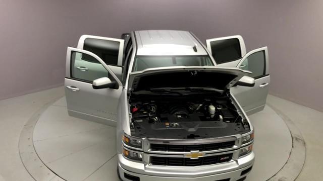 2015 Chevrolet Silverado 1500 4WD Crew Cab 143.5 LT w/2LT, available for sale in Naugatuck, Connecticut | J&M Automotive Sls&Svc LLC. Naugatuck, Connecticut 2015 Chevrolet Silverado 1500 4WD Crew Cab 143.5 LT w/2LT, available for sale in Naugatuck, Connecticut | J&M Automotive Sls&Svc LLC. Naugatuck, Connecticut