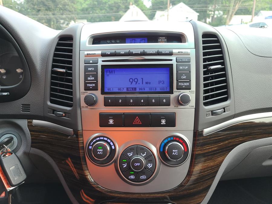 Used Hyundai Santa Fe FWD 4dr Auto GLS 2011 | National Auto Brokers, Inc.. Waterbury, Connecticut Used Hyundai Santa Fe FWD 4dr Auto GLS 2011 | National Auto Brokers, Inc.. Waterbury, Connecticut