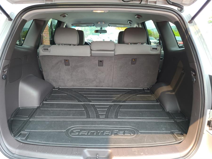 Used Hyundai Santa Fe FWD 4dr Auto GLS 2011 | National Auto Brokers, Inc.. Waterbury, Connecticut Used Hyundai Santa Fe FWD 4dr Auto GLS 2011 | National Auto Brokers, Inc.. Waterbury, Connecticut