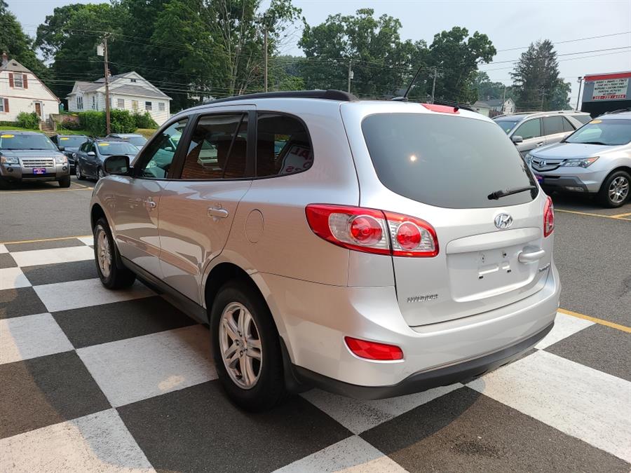 Used Hyundai Santa Fe FWD 4dr Auto GLS 2011 | National Auto Brokers, Inc.. Waterbury, Connecticut Used Hyundai Santa Fe FWD 4dr Auto GLS 2011 | National Auto Brokers, Inc.. Waterbury, Connecticut