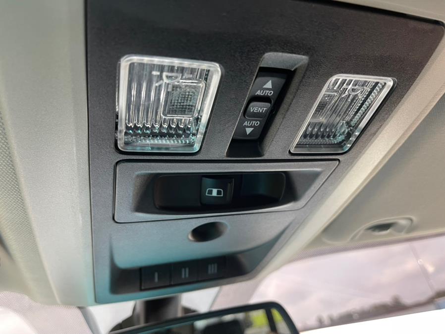 Used Ram 3500 Laramie 4x4 Crew Cab 6''4" Box 2018 | Mike And Tony Auto Sales, Inc. South Windsor, Connecticut Used Ram 3500 Laramie 4x4 Crew Cab 6''4" Box 2018 | Mike And Tony Auto Sales, Inc. South Windsor, Connecticut