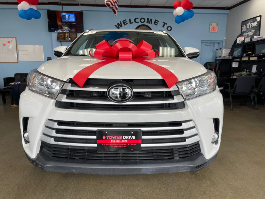 Used Toyota Highlander XLE V6 AWD (Natl) 2019 | 5 Towns Drive. Inwood, New York Used Toyota Highlander XLE V6 AWD (Natl) 2019 | 5 Towns Drive. Inwood, New York