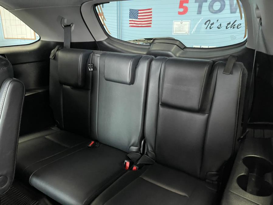 Used Toyota Highlander XLE V6 AWD (Natl) 2019 | 5 Towns Drive. Inwood, New York Used Toyota Highlander XLE V6 AWD (Natl) 2019 | 5 Towns Drive. Inwood, New York
