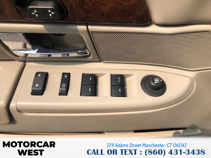 Used Mercury Grand Marquis 4dr Sdn LS 2010 | Motorcar West. Manchester, Connecticut Used Mercury Grand Marquis 4dr Sdn LS 2010 | Motorcar West. Manchester, Connecticut