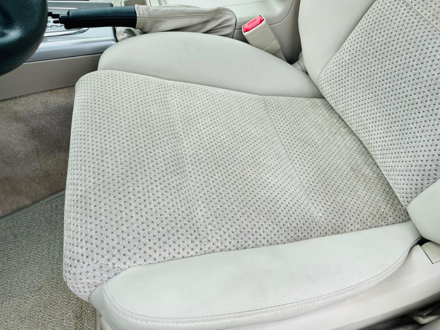 2006 Subaru Legacy Sedan 2.5i Ltd Auto, available for sale in New Britain, Connecticut | Supreme Automotive. New Britain, Connecticut 2006 Subaru Legacy Sedan 2.5i Ltd Auto, available for sale in New Britain, Connecticut | Supreme Automotive. New Britain, Connecticut