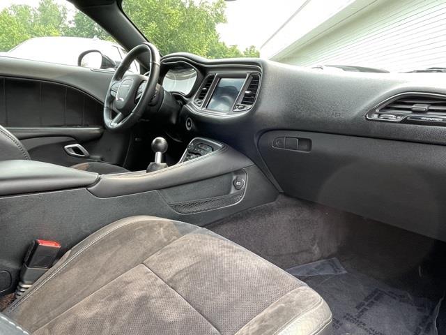 Used Dodge Challenger R/T 2017 | Blasius Federal Road. Brookfield, Connecticut Used Dodge Challenger R/T 2017 | Blasius Federal Road. Brookfield, Connecticut
