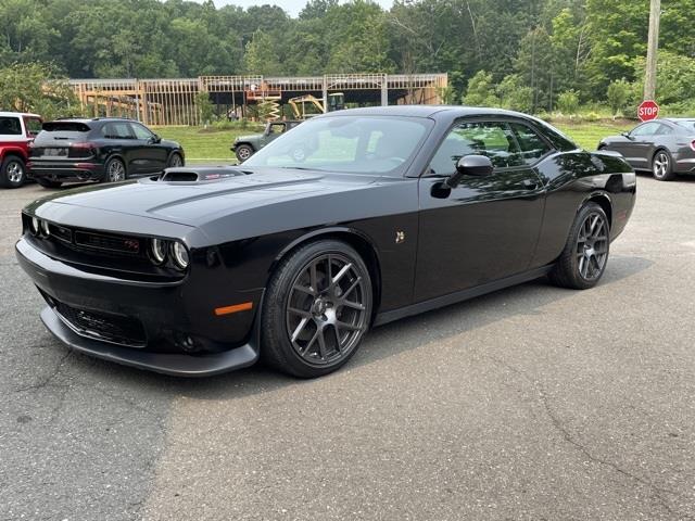 Used Dodge Challenger R/T 2017 | Blasius Federal Road. Brookfield, Connecticut Used Dodge Challenger R/T 2017 | Blasius Federal Road. Brookfield, Connecticut