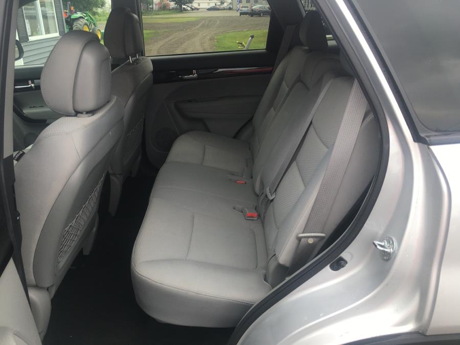 Used Kia Sorento AWD 4dr I4 LX 2011 | Maine Central Motors. Pittsfield, Maine Used Kia Sorento AWD 4dr I4 LX 2011 | Maine Central Motors. Pittsfield, Maine