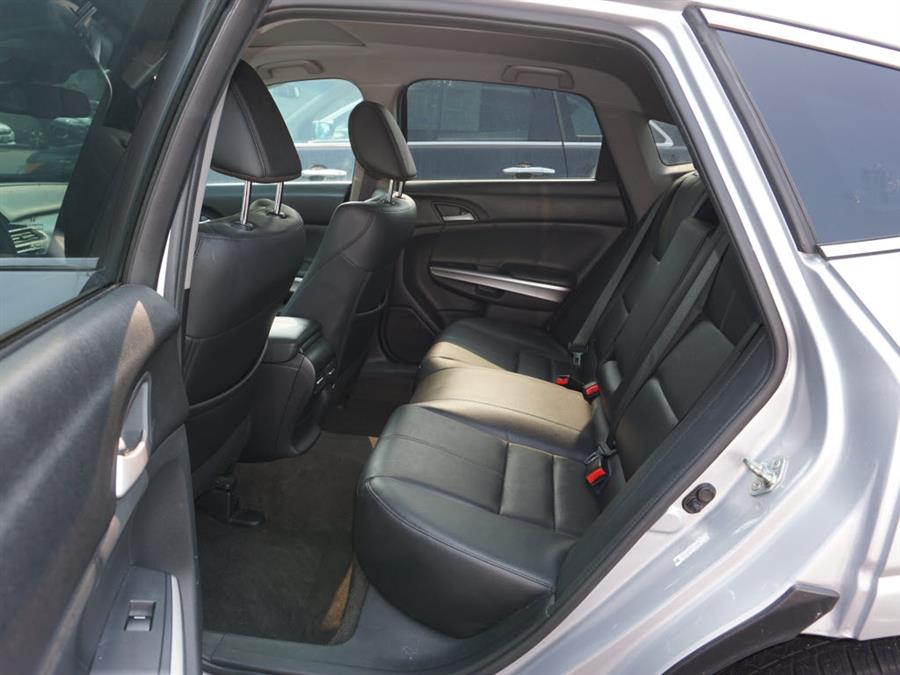 Used Honda Crosstour EX-L V6 2014 | Autouse. Andover, Massachusetts Used Honda Crosstour EX-L V6 2014 | Autouse. Andover, Massachusetts