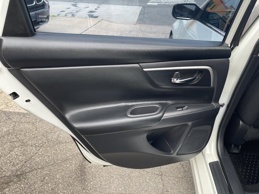 Used Nissan Altima 2.5 SV Sedan 2017 | New York Motors Group Solutions LLC. Bronx, New York Used Nissan Altima 2.5 SV Sedan 2017 | New York Motors Group Solutions LLC. Bronx, New York