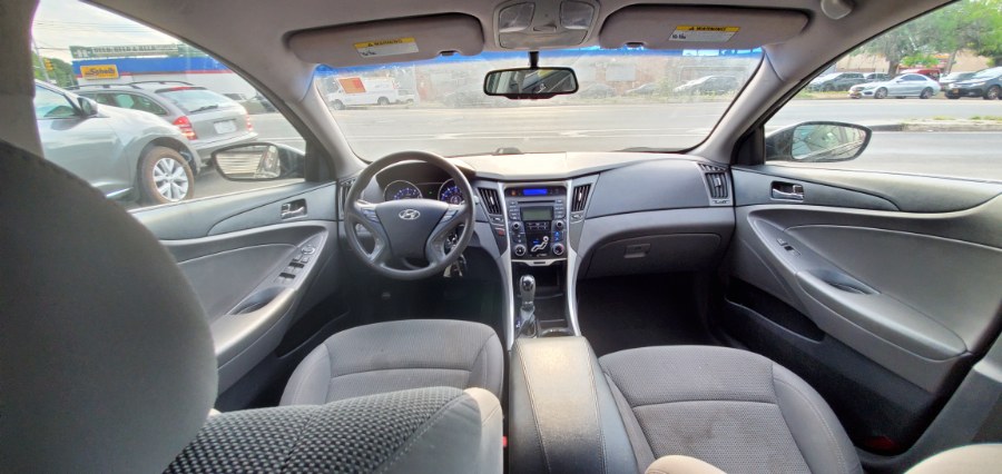 Used Hyundai Sonata 4dr Sdn 2.4L Auto GLS *Ltd Avail* 2013 | Rubber Bros Auto World. Brooklyn, New York Used Hyundai Sonata 4dr Sdn 2.4L Auto GLS *Ltd Avail* 2013 | Rubber Bros Auto World. Brooklyn, New York