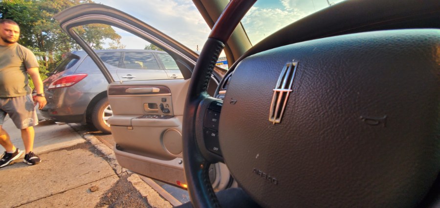 Used Lincoln Town Car 4dr Sdn Signature Limited 2007 | Rubber Bros Auto World. Brooklyn, New York Used Lincoln Town Car 4dr Sdn Signature Limited 2007 | Rubber Bros Auto World. Brooklyn, New York