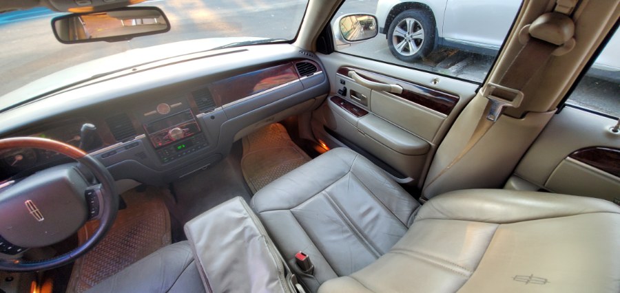 Used Lincoln Town Car 4dr Sdn Signature Limited 2007 | Rubber Bros Auto World. Brooklyn, New York Used Lincoln Town Car 4dr Sdn Signature Limited 2007 | Rubber Bros Auto World. Brooklyn, New York