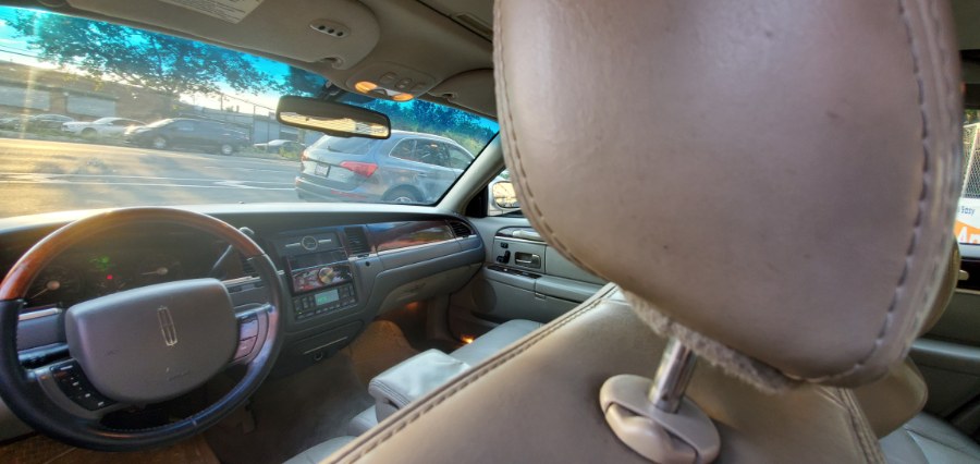 Used Lincoln Town Car 4dr Sdn Signature Limited 2007 | Rubber Bros Auto World. Brooklyn, New York Used Lincoln Town Car 4dr Sdn Signature Limited 2007 | Rubber Bros Auto World. Brooklyn, New York