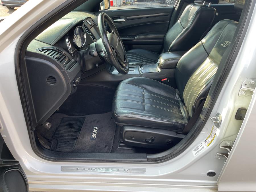 2014 Chrysler 300 4dr Sdn 300S AWD, available for sale in Bronx, New York | New York Motors Group Solutions LLC. Bronx, New York 2014 Chrysler 300 4dr Sdn 300S AWD, available for sale in Bronx, New York | New York Motors Group Solutions LLC. Bronx, New York