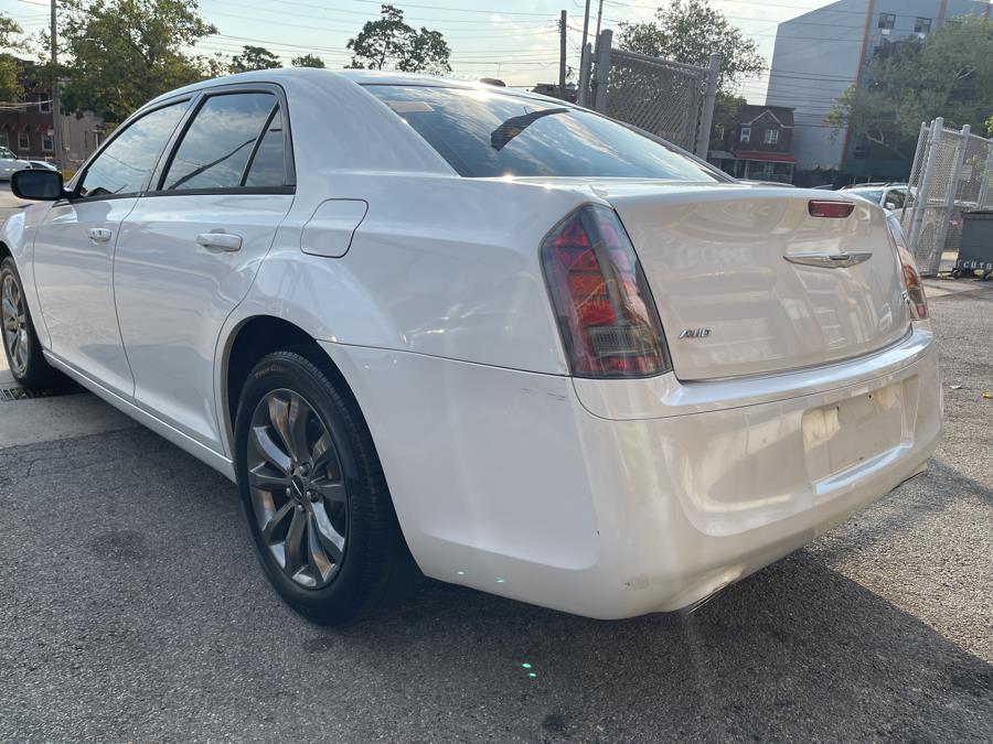 2014 Chrysler 300 4dr Sdn 300S AWD, available for sale in Bronx, New York | New York Motors Group Solutions LLC. Bronx, New York 2014 Chrysler 300 4dr Sdn 300S AWD, available for sale in Bronx, New York | New York Motors Group Solutions LLC. Bronx, New York