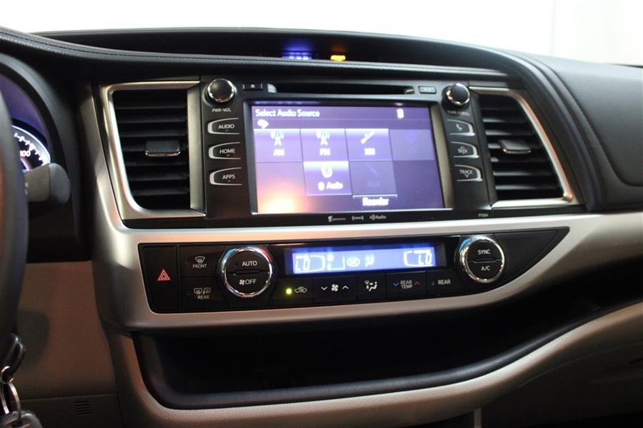Used Toyota Highlander LE 2016 | Fast Track Motors. Paterson, New Jersey Used Toyota Highlander LE 2016 | Fast Track Motors. Paterson, New Jersey