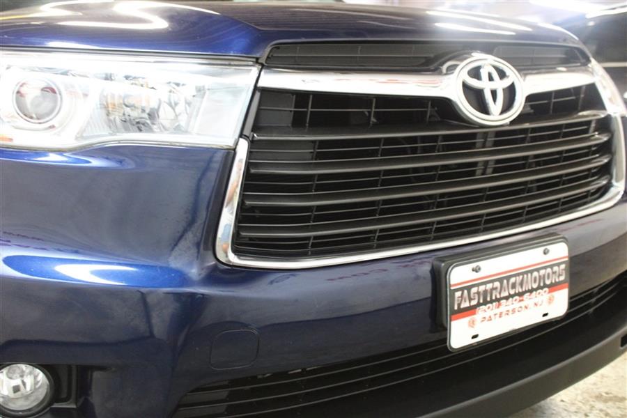 Used Toyota Highlander LE 2016 | Fast Track Motors. Paterson, New Jersey Used Toyota Highlander LE 2016 | Fast Track Motors. Paterson, New Jersey