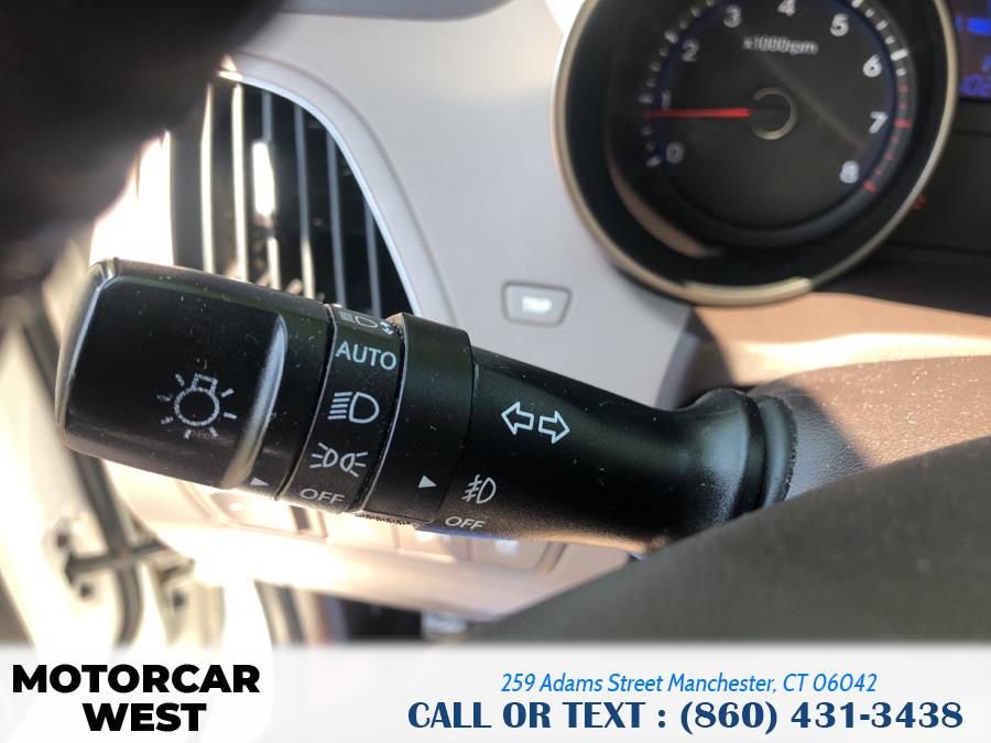 Used Hyundai Tucson AWD 4dr Auto Limited *Ltd Avail* 2011 | Motorcar West. Manchester, Connecticut Used Hyundai Tucson AWD 4dr Auto Limited *Ltd Avail* 2011 | Motorcar West. Manchester, Connecticut