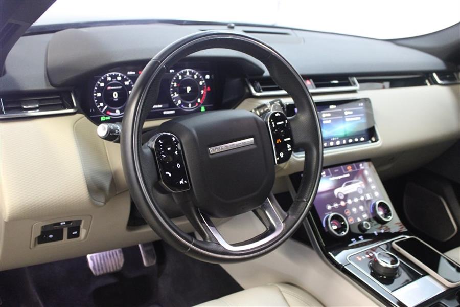 Used Land Rover Range Rover Velar R-DYNAMIC SE 2018 | Fast Track Motors. Paterson, New Jersey Used Land Rover Range Rover Velar R-DYNAMIC SE 2018 | Fast Track Motors. Paterson, New Jersey