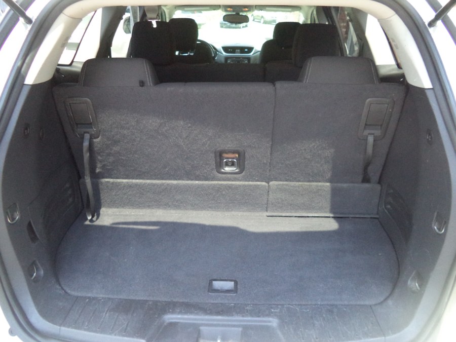 Used Chevrolet Traverse AWD 4dr LT w/1LT 2015 | Riverside Motorcars, LLC. Naugatuck, Connecticut Used Chevrolet Traverse AWD 4dr LT w/1LT 2015 | Riverside Motorcars, LLC. Naugatuck, Connecticut
