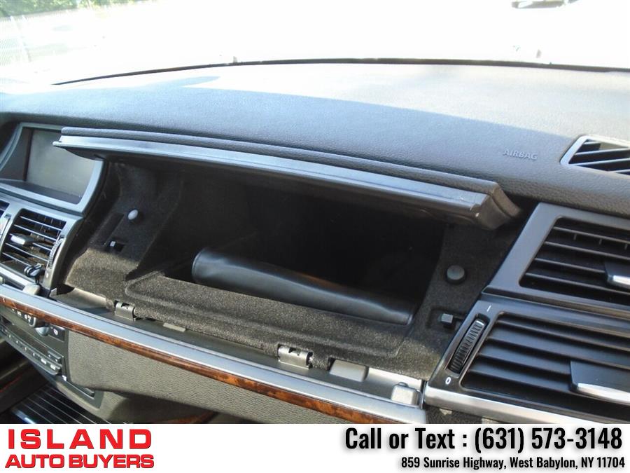 Used BMW X5 xDrive35i Premium AWD 4dr SUV 2012 | Island Auto Buyers. West Babylon, New York Used BMW X5 xDrive35i Premium AWD 4dr SUV 2012 | Island Auto Buyers. West Babylon, New York