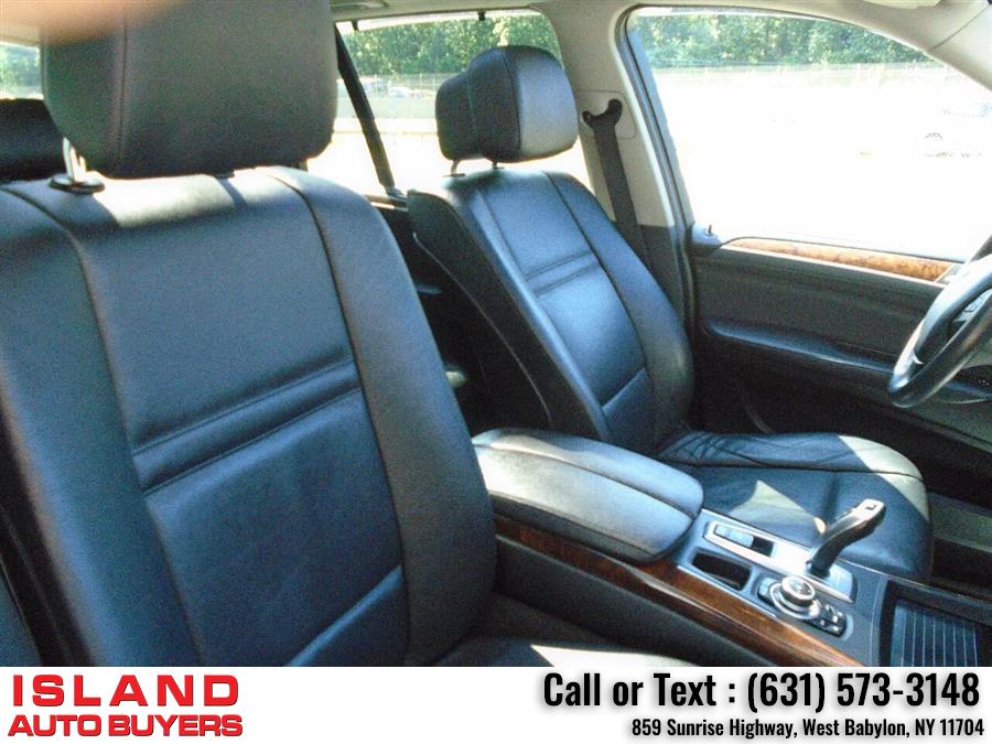 Used BMW X5 xDrive35i Premium AWD 4dr SUV 2012 | Island Auto Buyers. West Babylon, New York Used BMW X5 xDrive35i Premium AWD 4dr SUV 2012 | Island Auto Buyers. West Babylon, New York