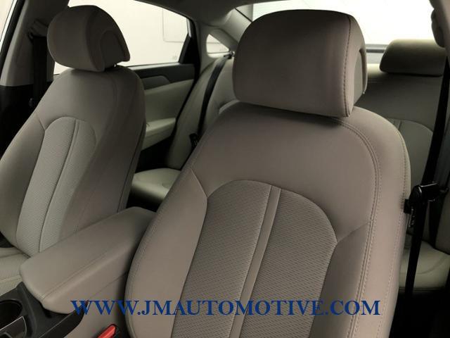 Used Hyundai Sonata 4dr Sdn 2.4L SE PZEV 2016 | J&M Automotive Sls&Svc LLC. Naugatuck, Connecticut Used Hyundai Sonata 4dr Sdn 2.4L SE PZEV 2016 | J&M Automotive Sls&Svc LLC. Naugatuck, Connecticut