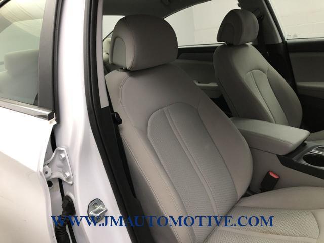 Used Hyundai Sonata 4dr Sdn 2.4L SE PZEV 2016 | J&M Automotive Sls&Svc LLC. Naugatuck, Connecticut Used Hyundai Sonata 4dr Sdn 2.4L SE PZEV 2016 | J&M Automotive Sls&Svc LLC. Naugatuck, Connecticut