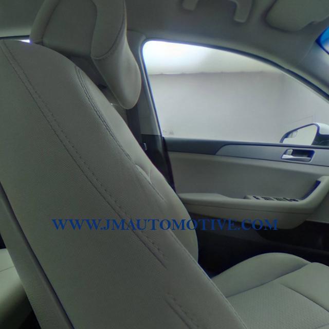 Used Hyundai Sonata 4dr Sdn 2.4L SE PZEV 2016 | J&M Automotive Sls&Svc LLC. Naugatuck, Connecticut Used Hyundai Sonata 4dr Sdn 2.4L SE PZEV 2016 | J&M Automotive Sls&Svc LLC. Naugatuck, Connecticut