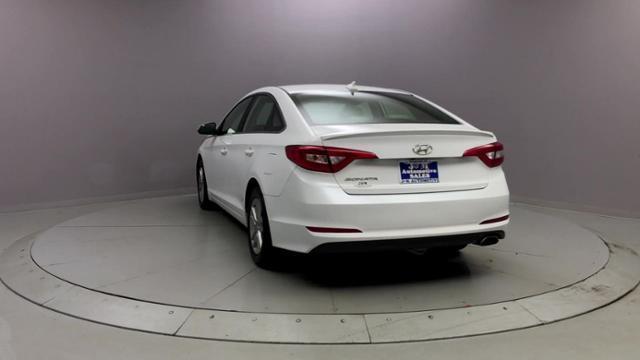 Used Hyundai Sonata 4dr Sdn 2.4L SE PZEV 2016 | J&M Automotive Sls&Svc LLC. Naugatuck, Connecticut Used Hyundai Sonata 4dr Sdn 2.4L SE PZEV 2016 | J&M Automotive Sls&Svc LLC. Naugatuck, Connecticut