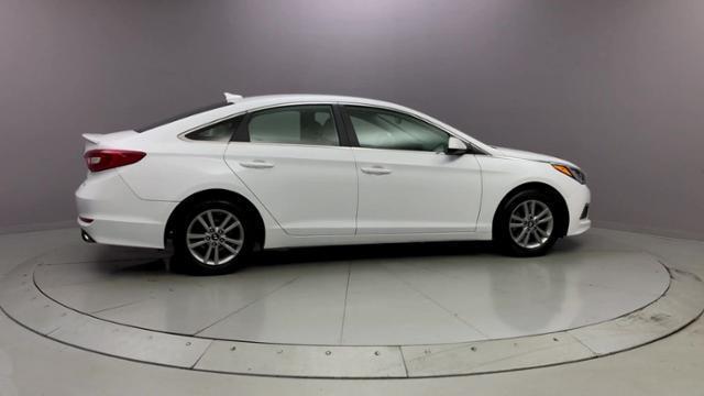 Used Hyundai Sonata 4dr Sdn 2.4L SE PZEV 2016 | J&M Automotive Sls&Svc LLC. Naugatuck, Connecticut Used Hyundai Sonata 4dr Sdn 2.4L SE PZEV 2016 | J&M Automotive Sls&Svc LLC. Naugatuck, Connecticut