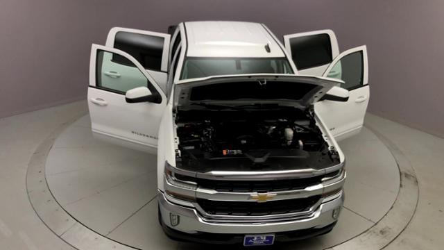 2018 Chevrolet Silverado 1500 4WD Crew Cab 143.5 LT w/1LT, available for sale in Naugatuck, Connecticut | J&M Automotive Sls&Svc LLC. Naugatuck, Connecticut 2018 Chevrolet Silverado 1500 4WD Crew Cab 143.5 LT w/1LT, available for sale in Naugatuck, Connecticut | J&M Automotive Sls&Svc LLC. Naugatuck, Connecticut